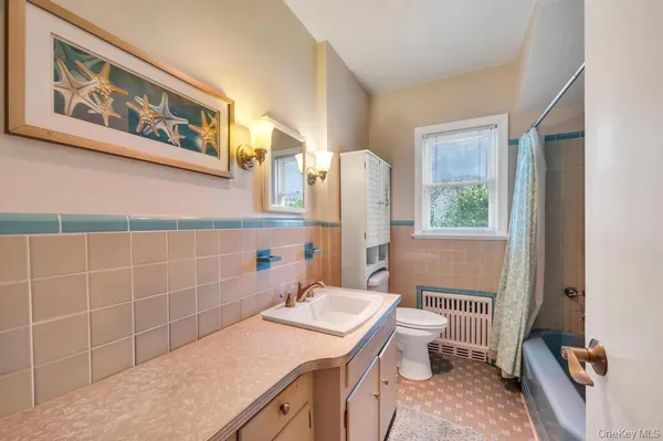 $699,999 | 990 Thomas Avenue, Baldwin, NY 11510