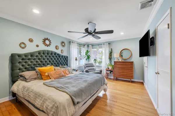 $699,999 | 990 Thomas Avenue, Baldwin, NY 11510