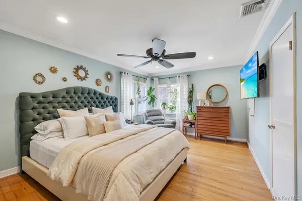 $699,999 | 990 Thomas Avenue, Baldwin, NY 11510