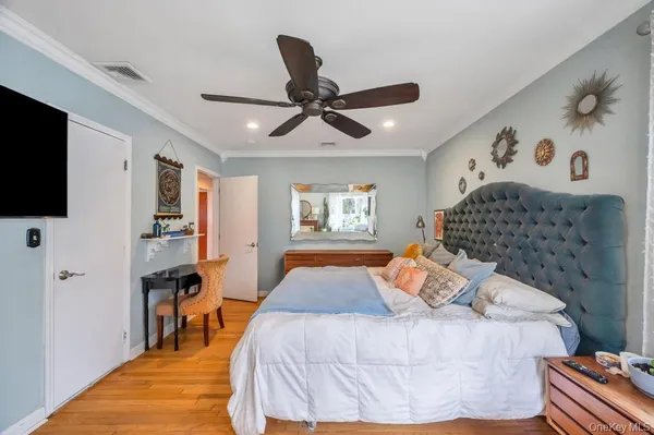 $699,999 | 990 Thomas Avenue, Baldwin, NY 11510