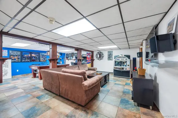 $699,999 | 990 Thomas Avenue, Baldwin, NY 11510