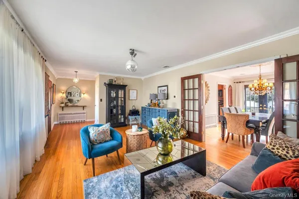 $699,999 | 990 Thomas Avenue, Baldwin, NY 11510