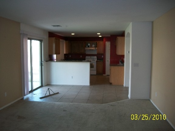 9426 West Heber Road Tolleson, AZ 85353 - Photo 9 of 17 kitchen