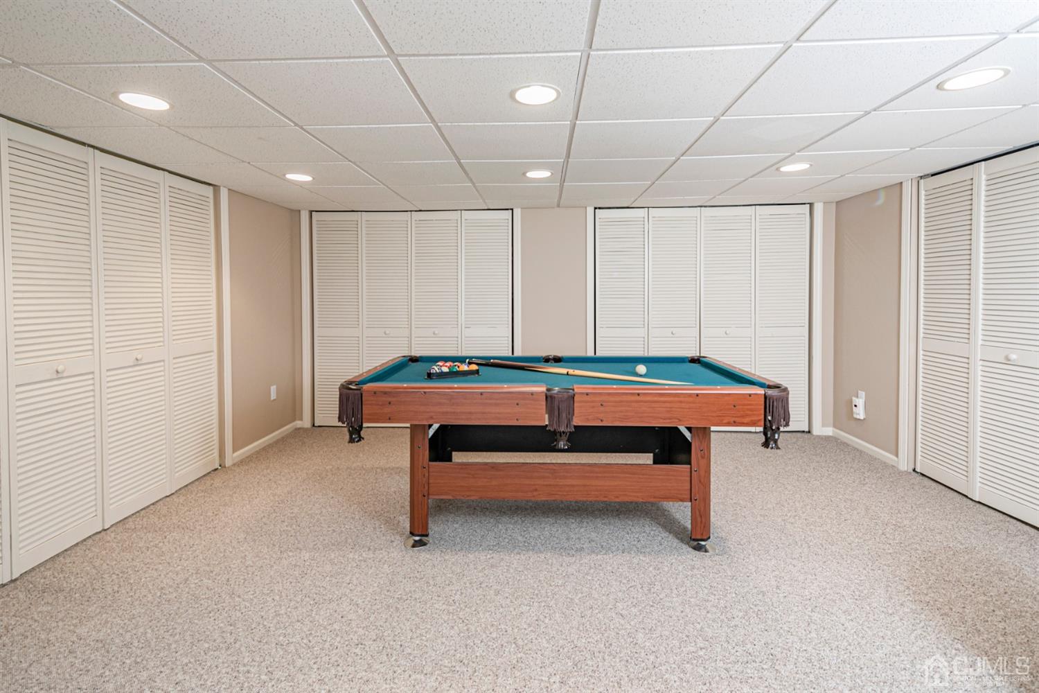 30 Aster Way Dayton, NJ 08810 - Photo 26 of 38 a room with pool table
