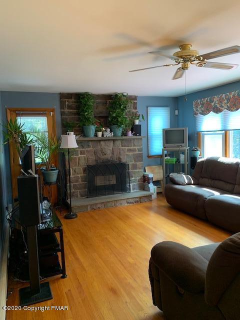 204 Winona Road Mount Pocono, PA 18344 - Photo 6 of 41 LR