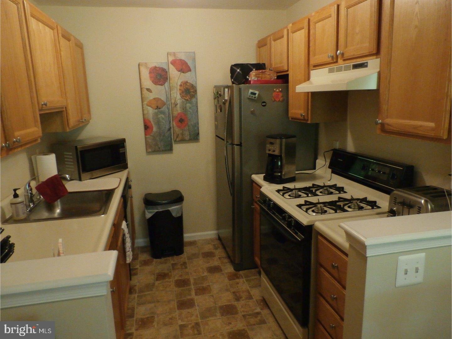 121 Tavistock Road Cherry Hill, NJ 08034 - Photo 6 of 19 Kitchen
