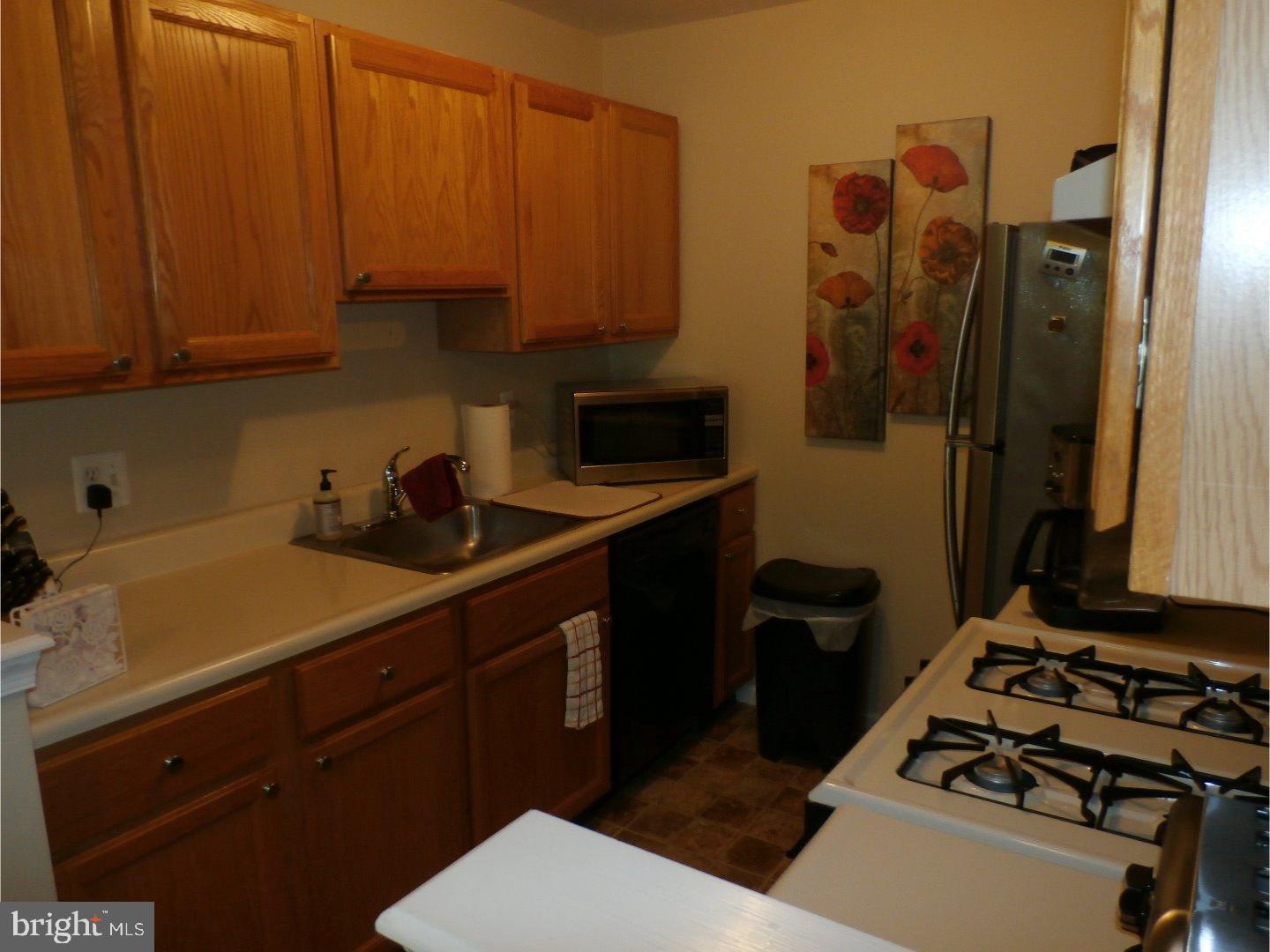 121 Tavistock Road Cherry Hill, NJ 08034 - Photo 7 of 19 Kitchen