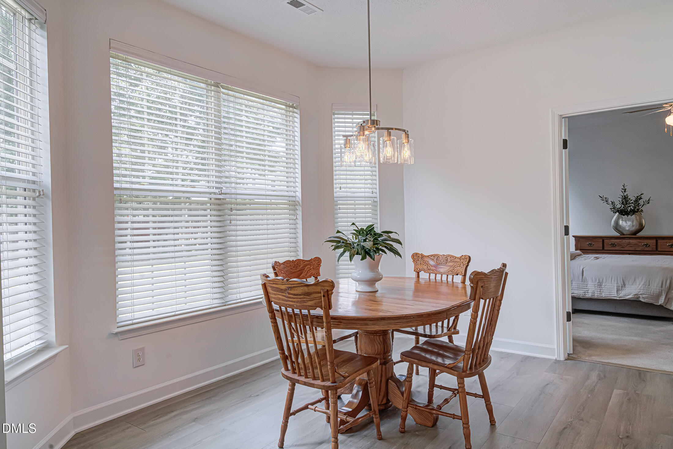 2517 Cambridge Road Burlington, NC 27215 - Photo 8 of 29 2517 Cambridge Rd Photo-17