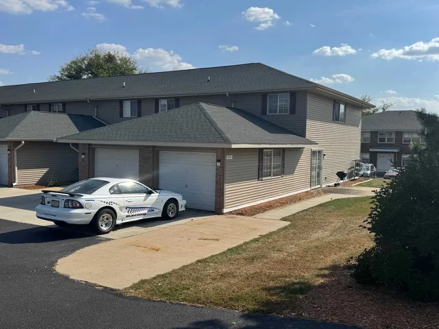 $159,900 | 1935 Lafayette Street, Unit 1, Janesville, WI 53546