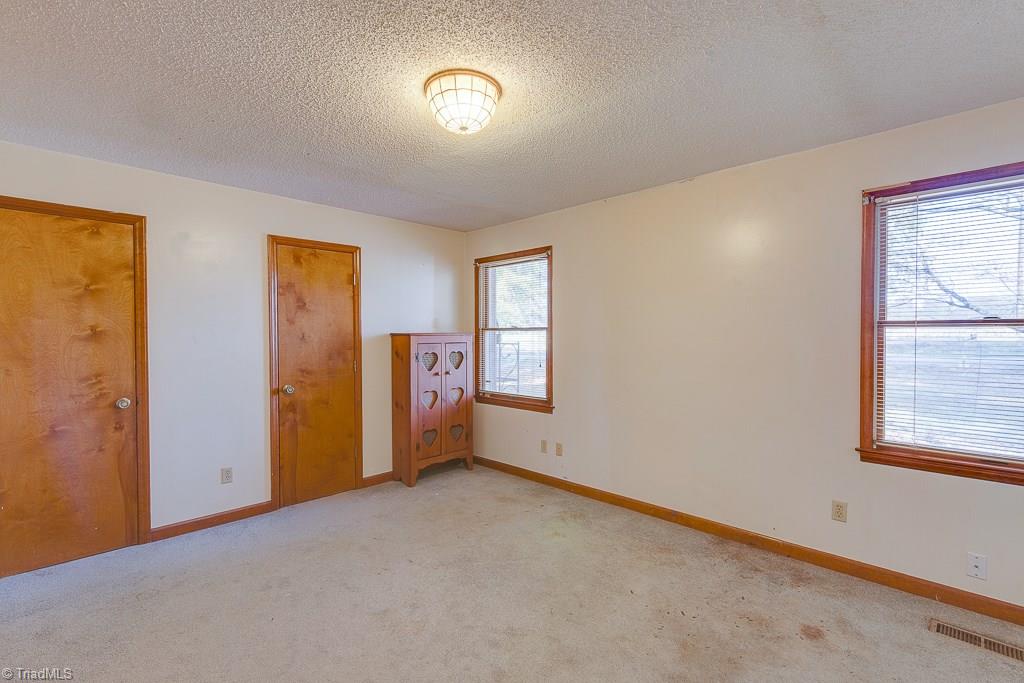 320 Jones Road Winston-Salem, NC 27107 - Photo 11 of 29 Gallery Image 11