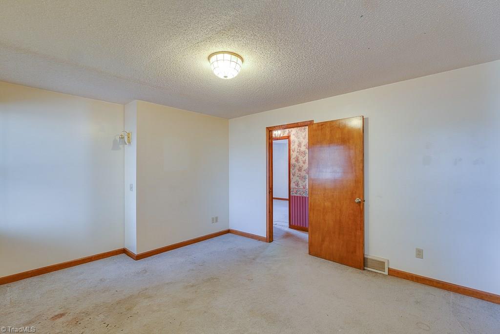 320 Jones Road Winston-Salem, NC 27107 - Photo 12 of 29 Gallery Image 12