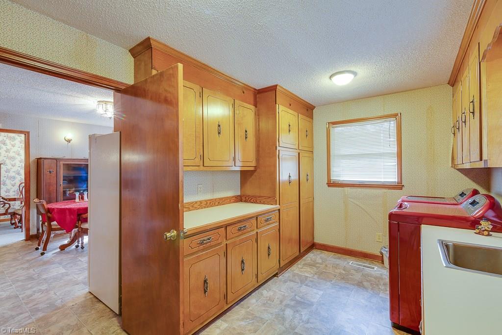 320 Jones Road Winston-Salem, NC 27107 - Photo 9 of 29 Gallery Image 9