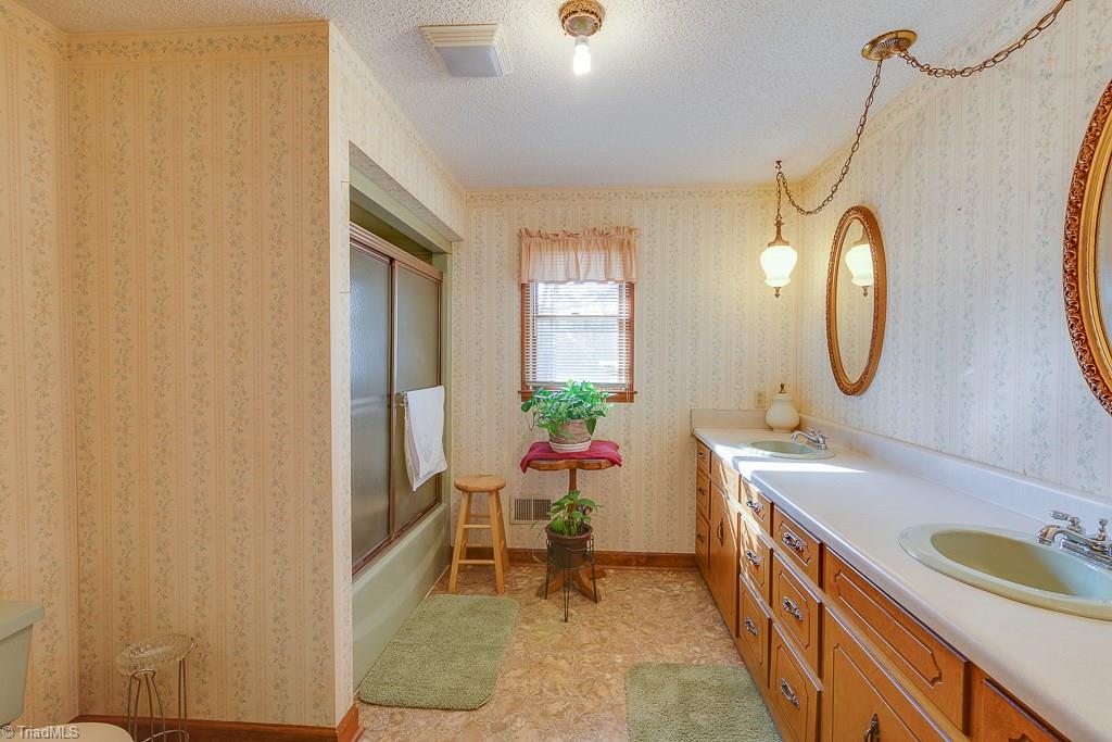320 Jones Road Winston-Salem, NC 27107 - Photo 10 of 29 Gallery Image 10