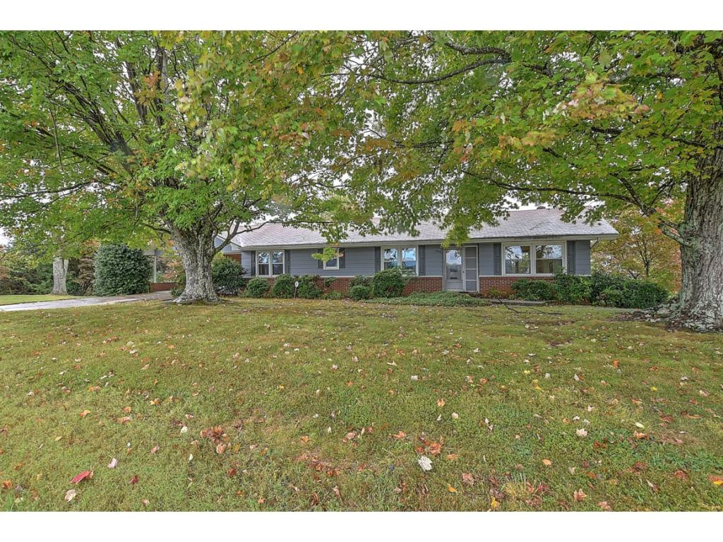 4666 Old Stage Road Kingsport, TN 37664 - Photo 3 of 31 Photo 3