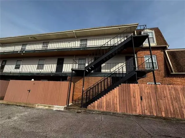 $1,300 | 3110 Edenborn Avenue, Unit 412, Metairie, LA 70002