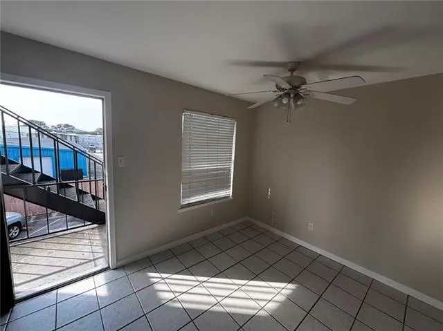 $1,400 | 3110 Edenborn Avenue, Unit 412, Metairie, LA 70002