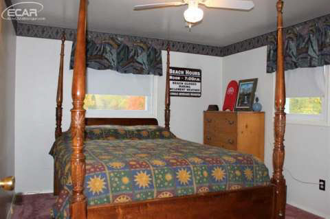 5138 East Carpenter Road Flint, MI 48506 - Photo 55 of 70 20421497-54.JPG
