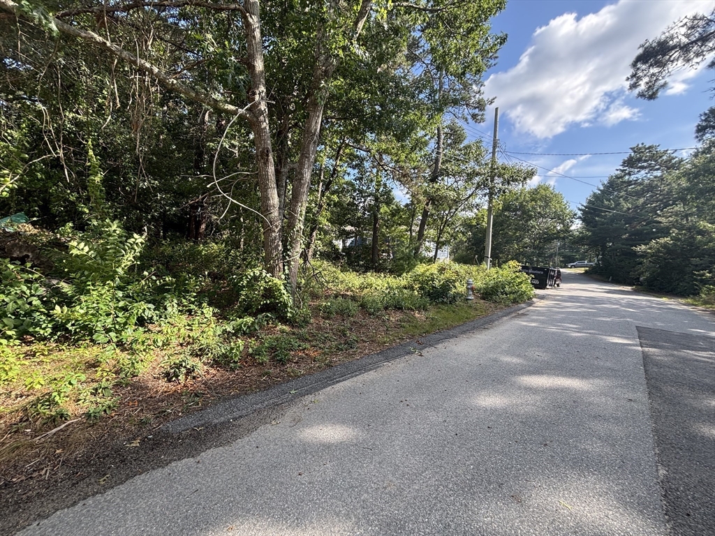 8 Blackbird Avenue Wareham, MA 02538 - Photo 5 of 9