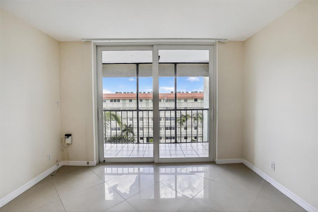 5321 Northeast 24th Terrace, Unit 504A Fort Lauderdale, FL 33308 - Photo 18 of 35 a view of an empty room with a window