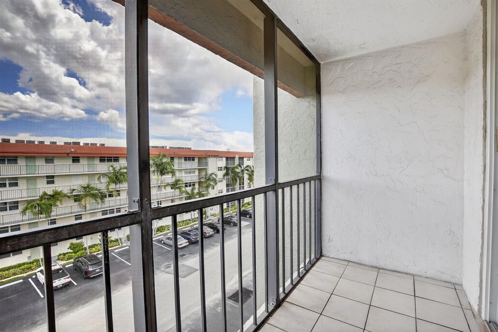 5321 Northeast 24th Terrace, Unit 504A Fort Lauderdale, FL 33308 - Photo 22 of 35