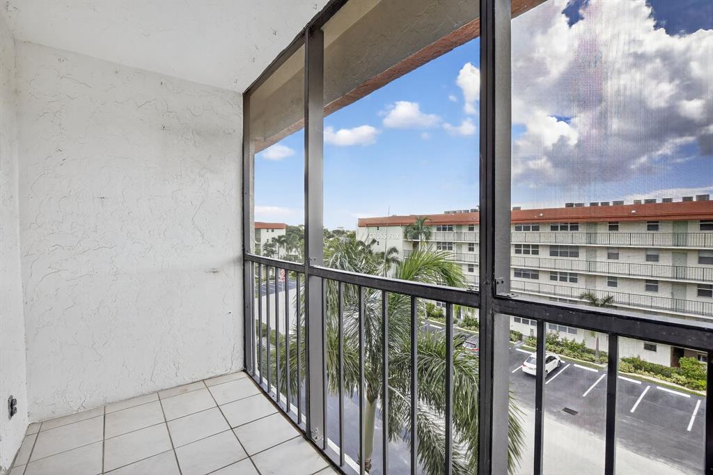 5321 Northeast 24th Terrace, Unit 504A Fort Lauderdale, FL 33308 - Photo 23 of 35 a view of a city from a balcony