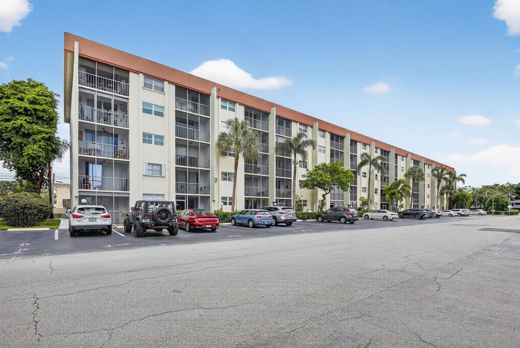 5321 Northeast 24th Terrace, Unit 504A Fort Lauderdale, FL 33308 - Photo 27 of 35