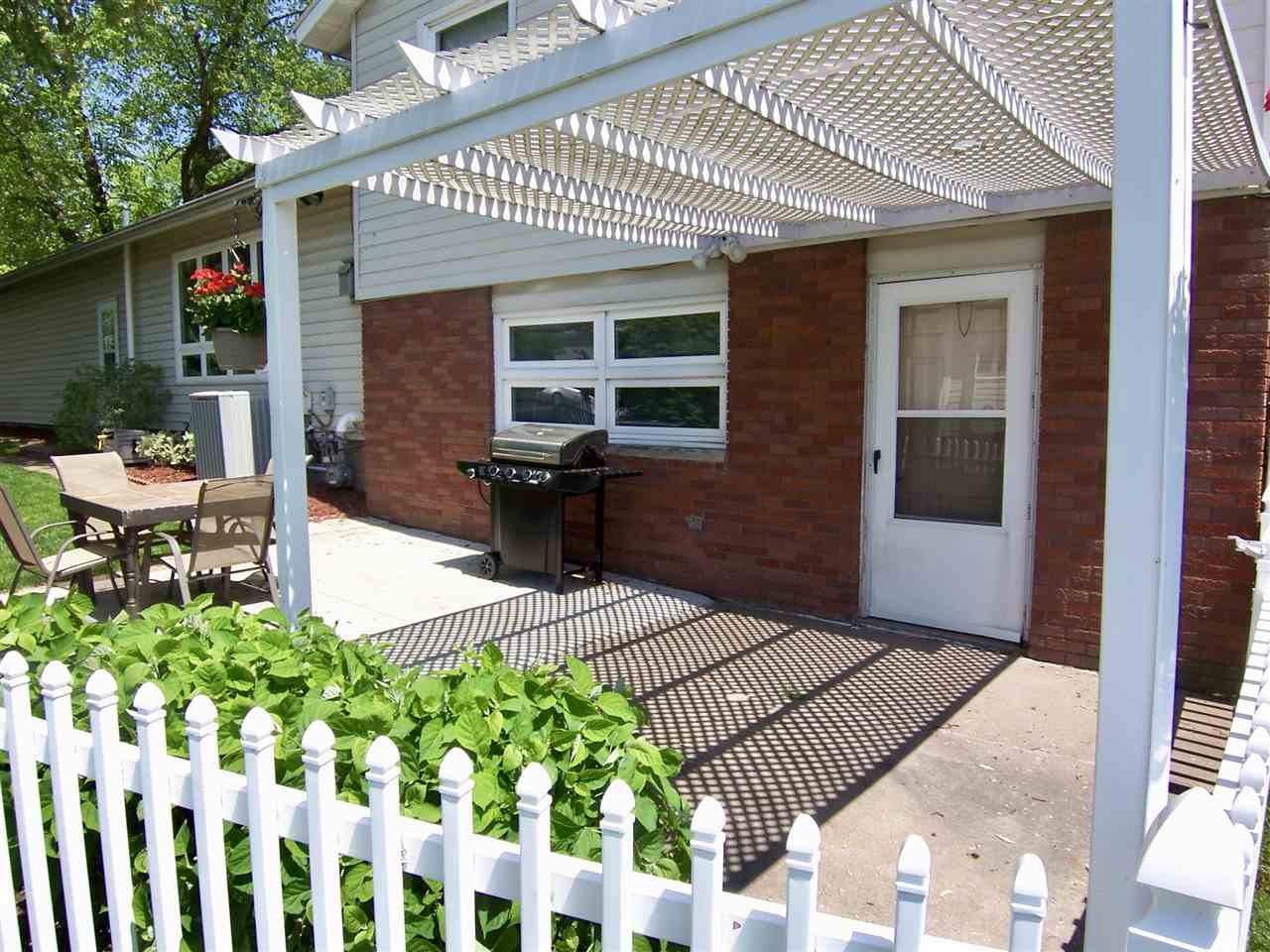 3622 Forest Road Davenport, IA 52807 - Photo 23 of 24 Gallery Image 23