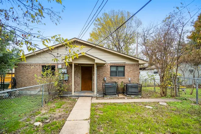 a front view of house with yard