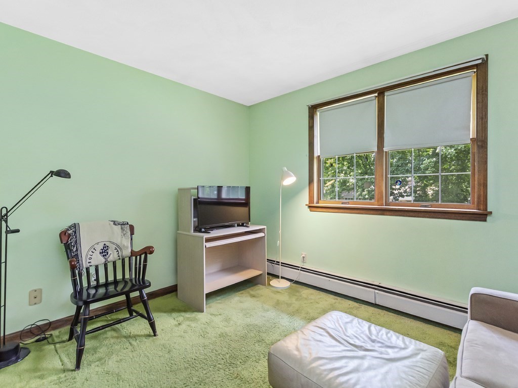 2 Leslie Road Waltham, MA 02451 - Photo 20 of 39 Gallery Image 20