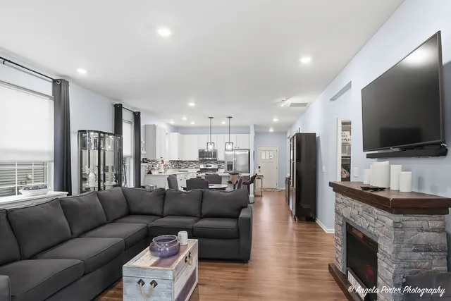 $399,900 | 9186 Ritz Court, Huntley, IL 60142