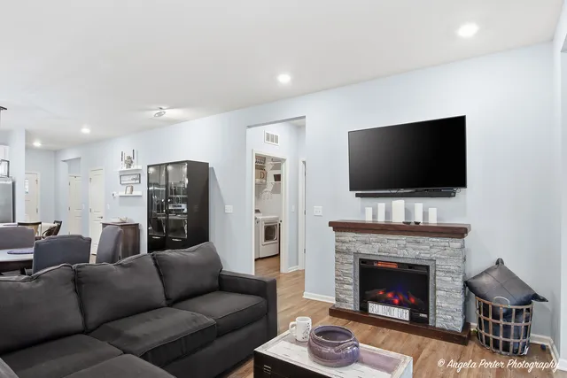 $399,900 | 9186 Ritz Court, Huntley, IL 60142