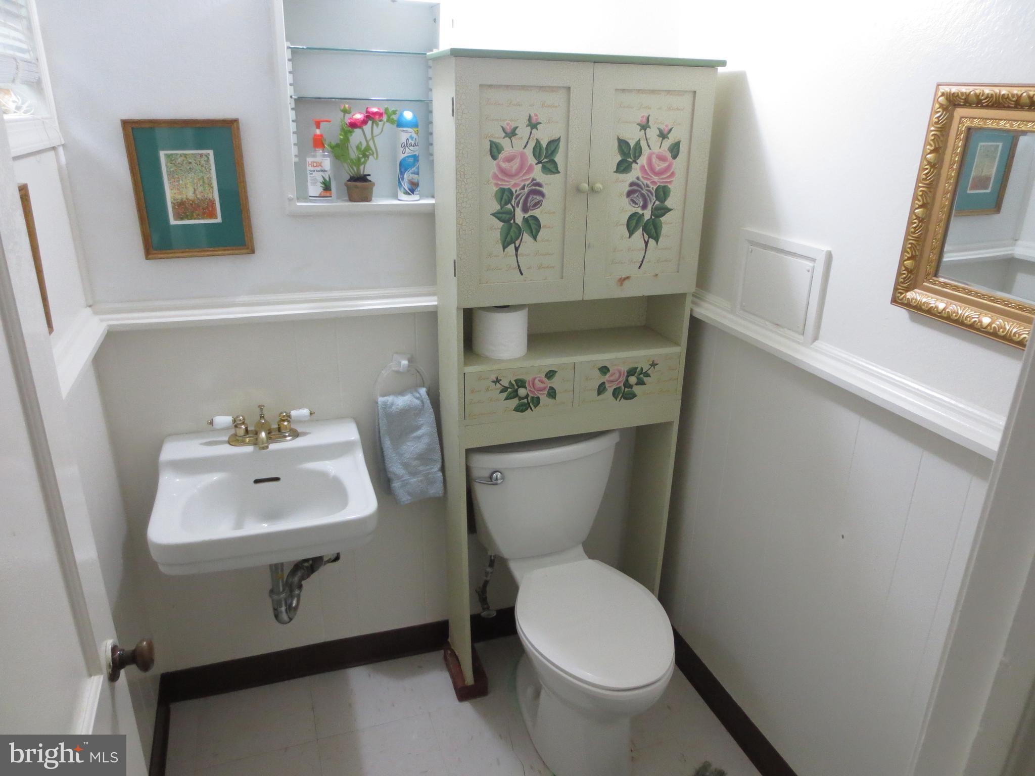 3902 Jeffry Street Silver Spring, MD 20906 - Photo 20 of 25 Bath
