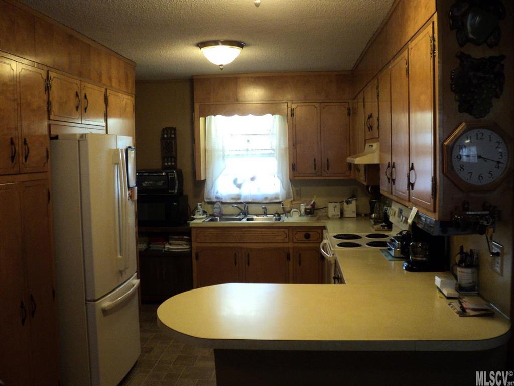 1597 Union Grove Road Lenoir, NC 28645 - Photo 11 of 17 Gallery Image 11