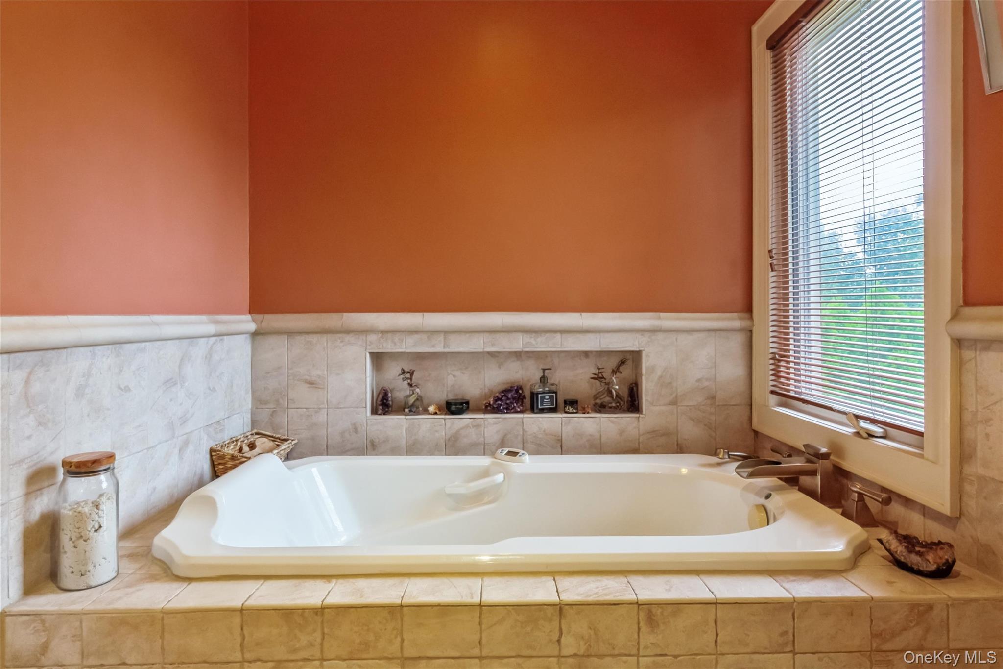 34 Archer Road West Hempstead, NY 11552 - Photo 29 of 39 2nd Floor Full Bathroom