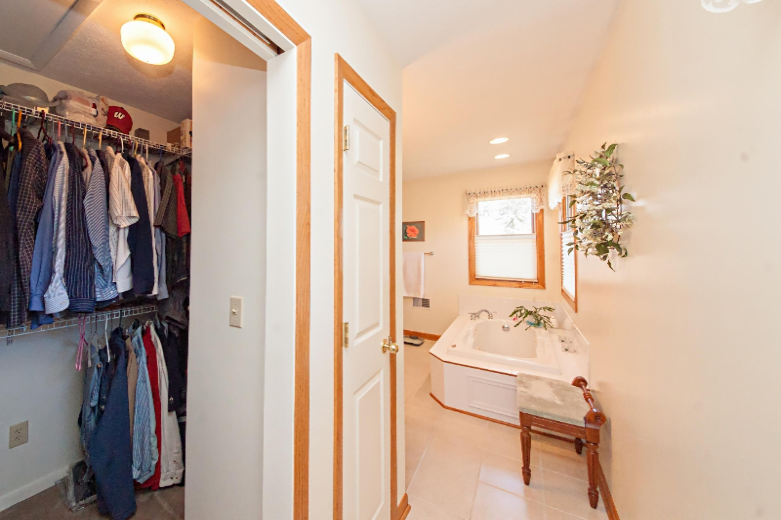 1389 Trebor Road St. Joseph, MI 49085 - Photo 17 of 55 DSC07748_pe