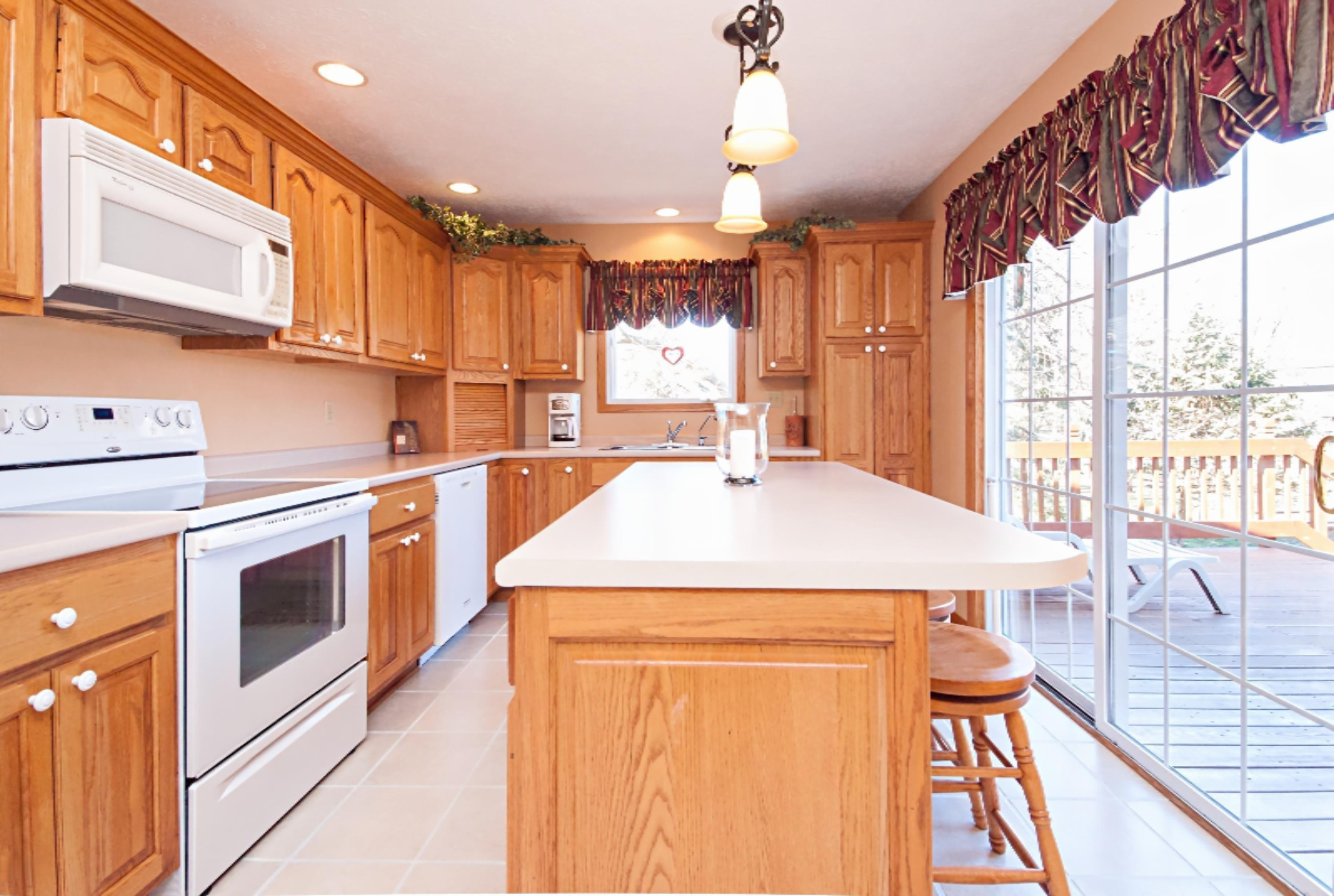 1389 Trebor Road St. Joseph, MI 49085 - Photo 9 of 55 DSC07726_pe
