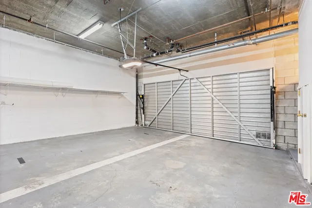 a view of a garage