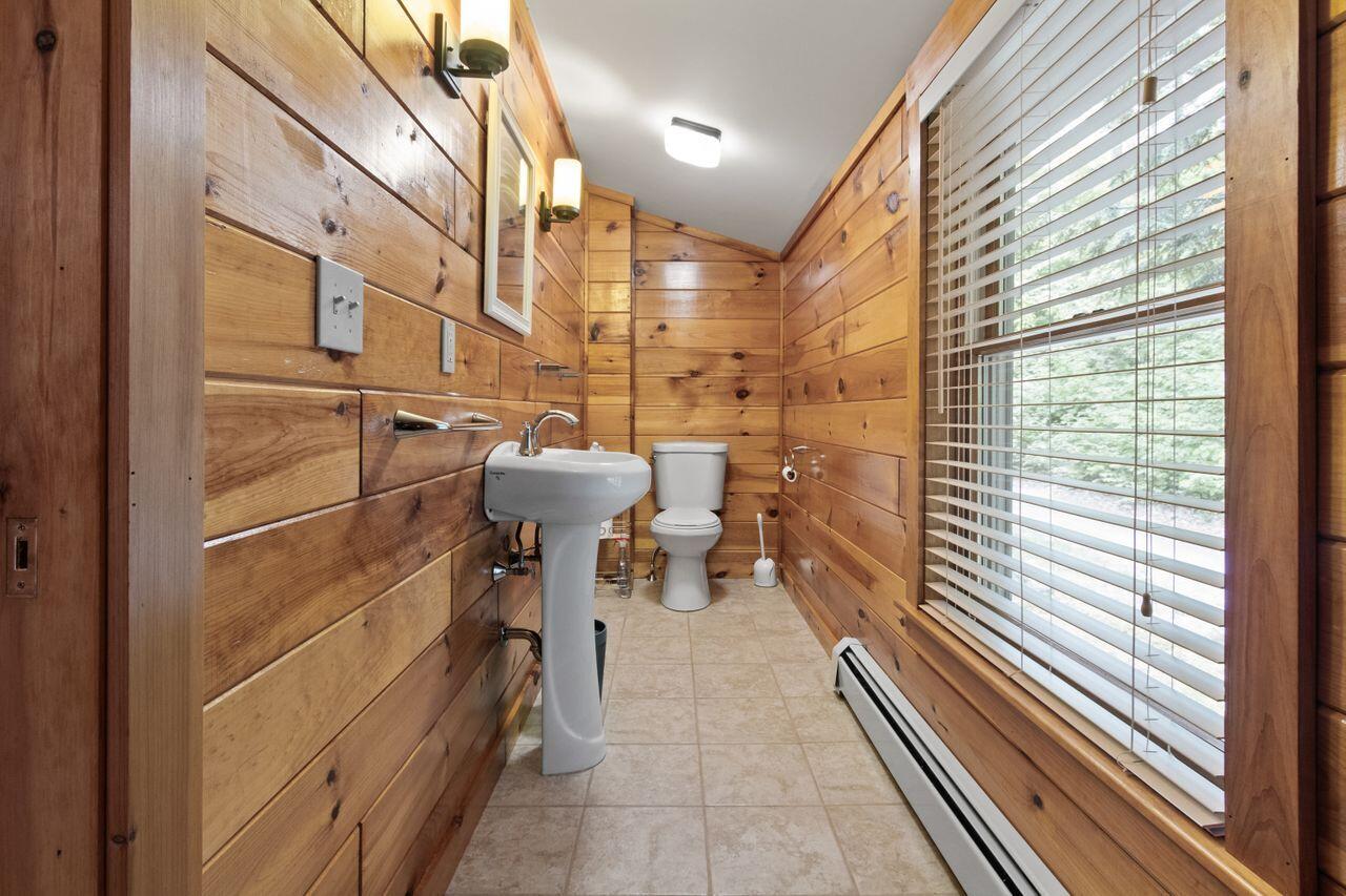 76 Myron Hall Road Raymond, ME 04071 - Photo 35 of 61 20250530JS-71042
