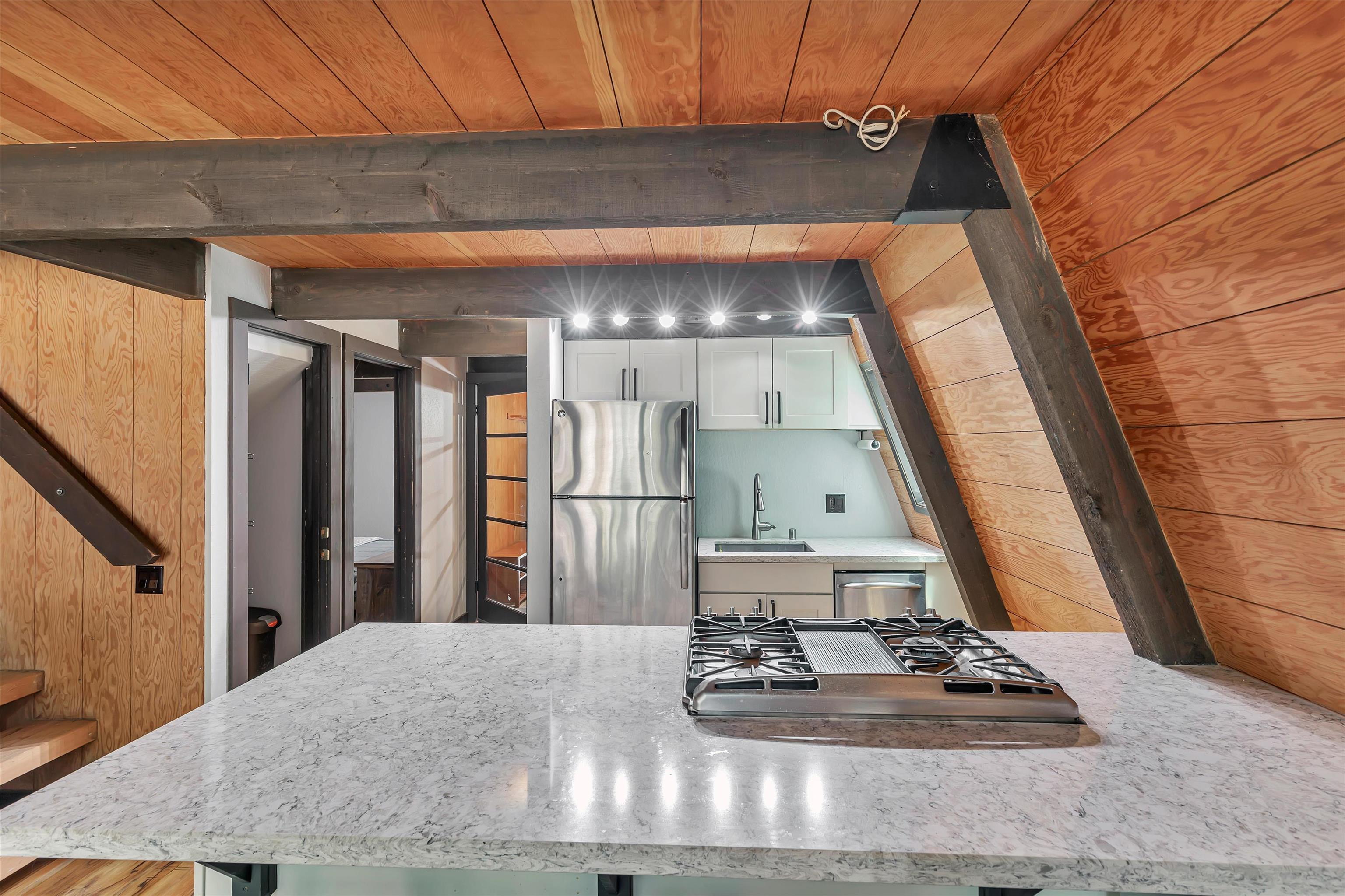 11864 Baden Road Truckee, CA 96161 - Photo 8 of 21 Gallery Image 8