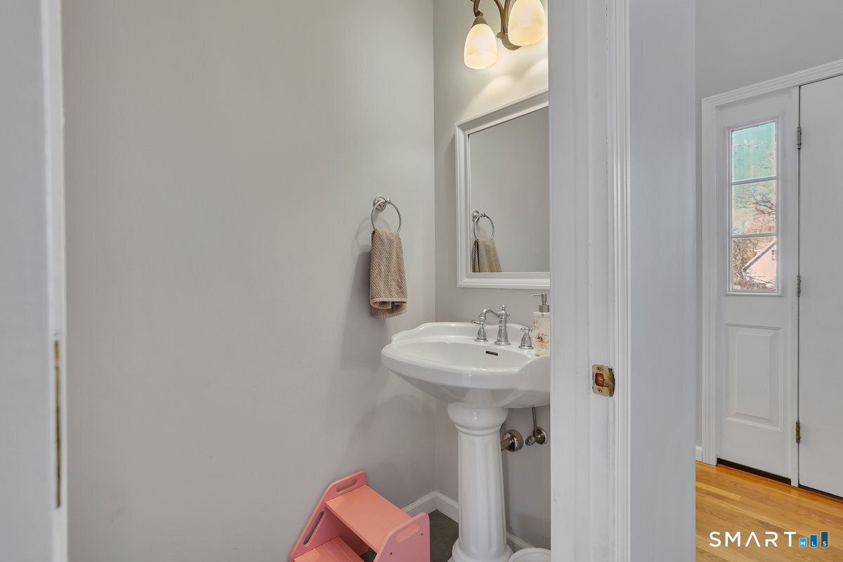 345 Hebron Road Andover, CT 06232 - Photo 15 of 31