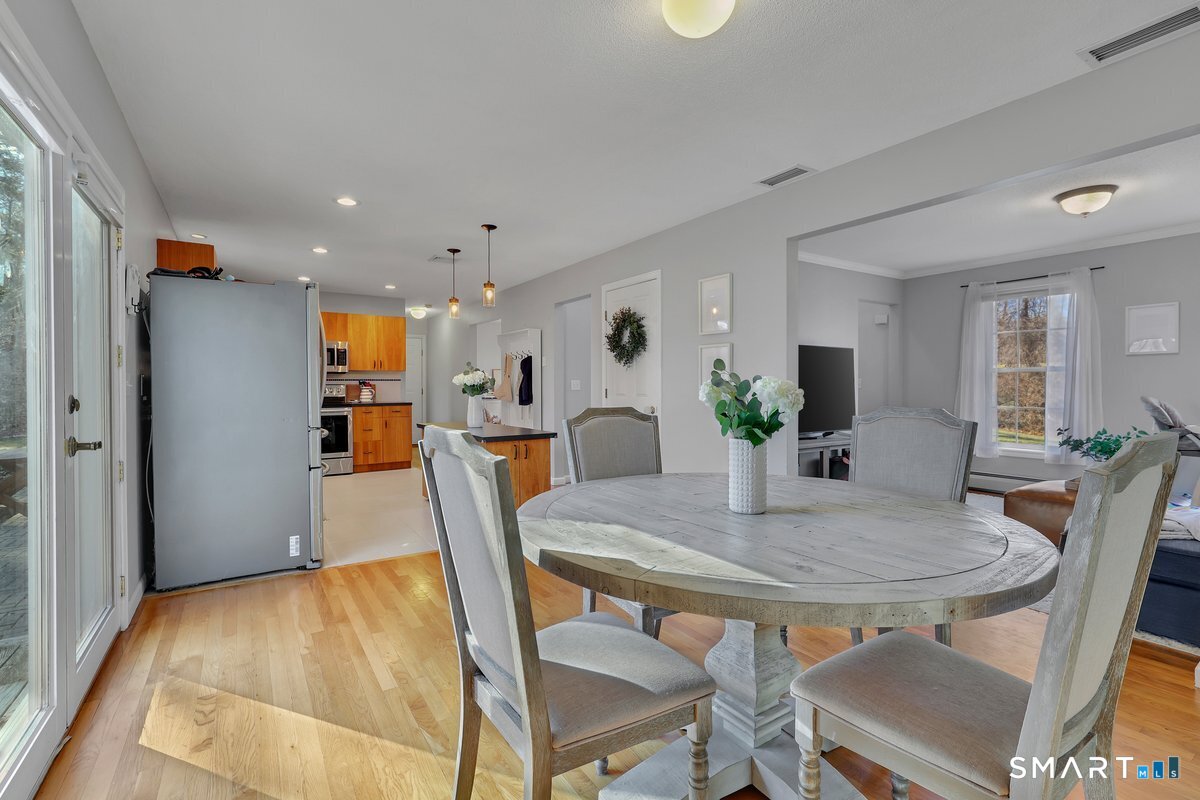 345 Hebron Road Andover, CT 06232 - Photo 8 of 31