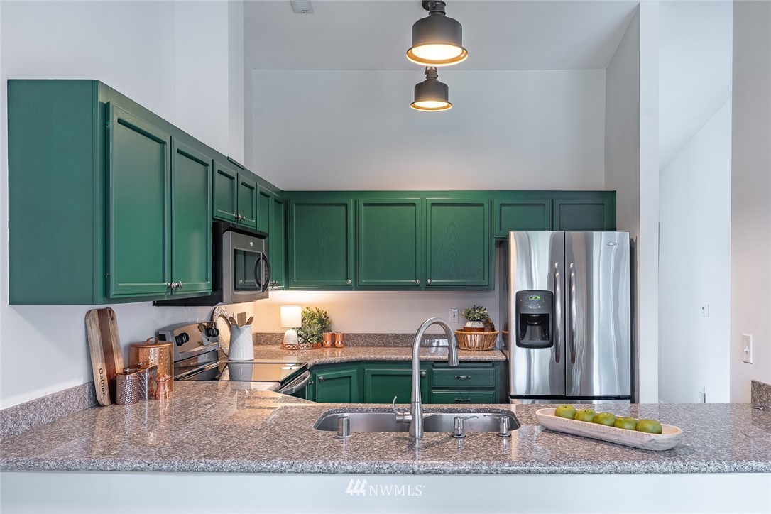 2302 210th Street Southeast Bothell, WA 98021 - Photo 8 of 22