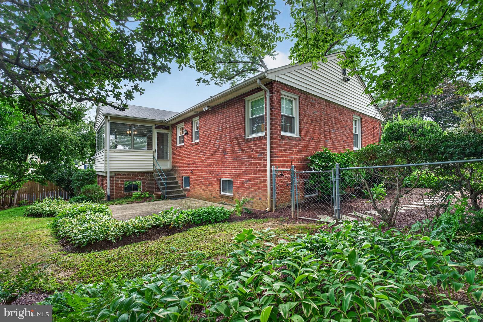 1803 Republic Road Silver Spring, MD 20902 - Photo 42 of 49 Gallery Image 42