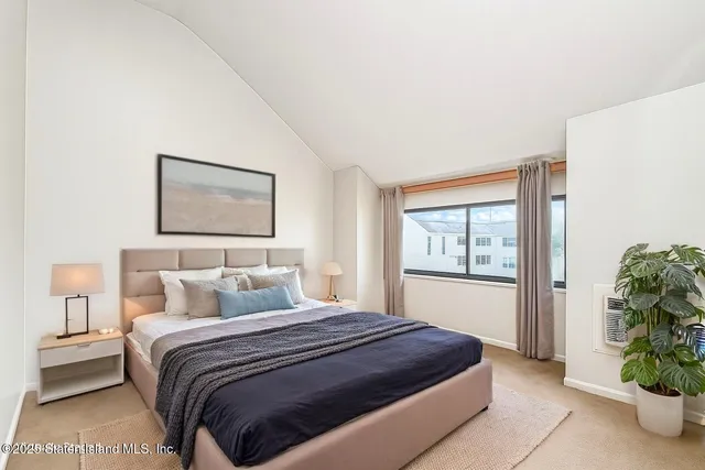 $629,900 | 38 Beekman Circle | Arden Heights