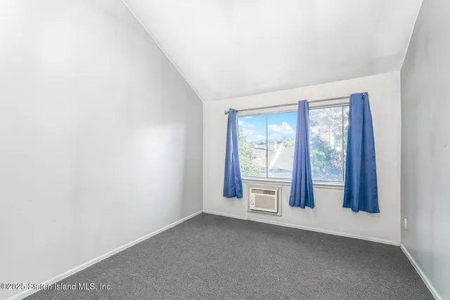 $629,900 | 38 Beekman Circle | Arden Heights