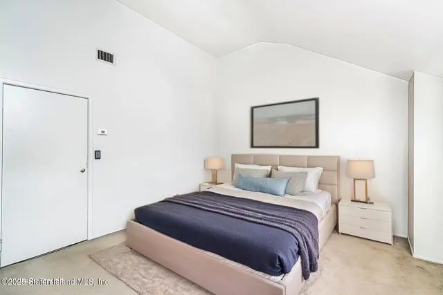 $629,900 | 38 Beekman Circle | Arden Heights