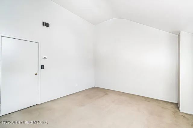 $629,900 | 38 Beekman Circle | Arden Heights