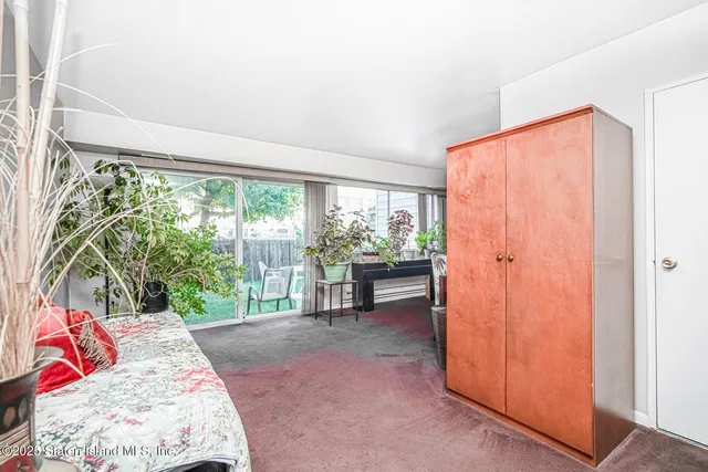 $629,900 | 38 Beekman Circle | Arden Heights