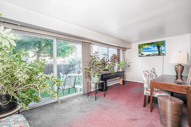 $629,900 | 38 Beekman Circle | Arden Heights