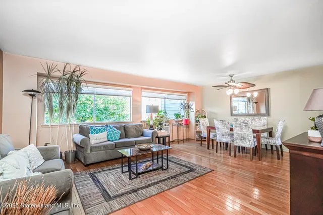 $629,900 | 38 Beekman Circle | Arden Heights